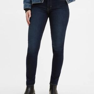 Levi’s 711 Skinny Sculpt
